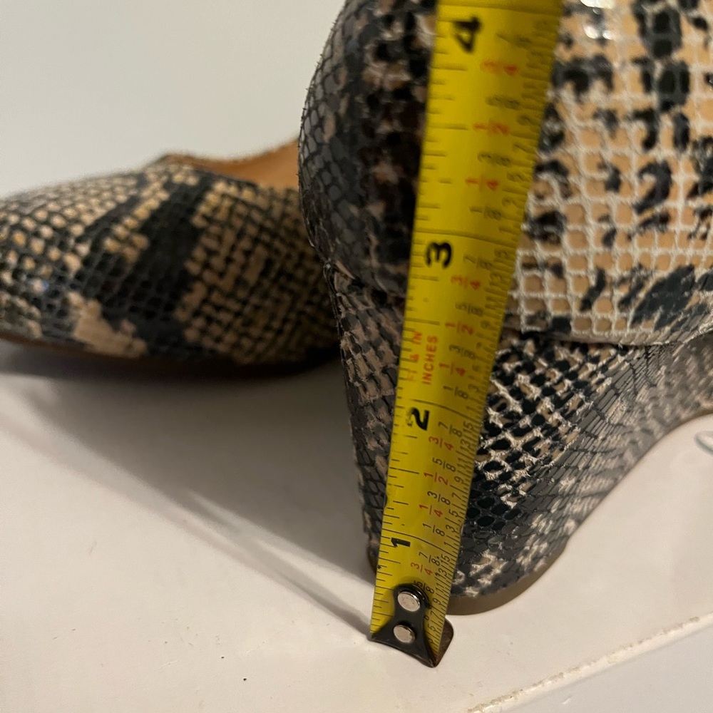 Vionic Snakeskin Patterned Wedge Heels - image 14